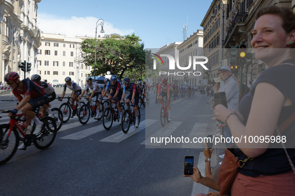 People waiting the peloton competing at Saint Peter Basilica during the 106th Giro d'Italia 2023, Stage 21 a 126km stage from Rome to Rome /...