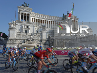 General view of the peloton competing at the Piazza Venezia during the 106th Giro d'Italia 2023, Stage 21 a 126km stage from Rome to Rome /...