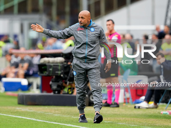 Luciano Spalletti of SSC Napoli gestures during the Serie A match between SSC Napoli and UC Sampdoria at Stadio Diego Armando Maradona, Napl...