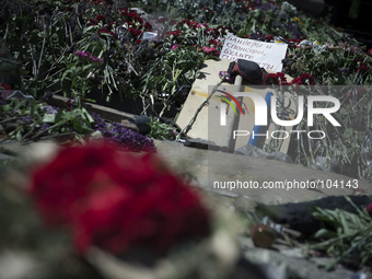 Ukraine, Odessa : Flowers outside the burnt trade union building in Odessa, Ukraine, May 8, 2014. More than 40 people died in the riots, whi...