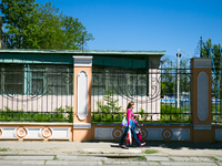Ukraine - Odessa - Daily life - A woman and her child take a walk in the city, Odessa, Ukraine, Thursday, Mai 8, 2014. (Zacharie Scheurer) (