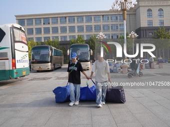 DEZHOU, CHINA - SEPTEMBER 7, 2023 - Students of Dezhou University in Shandong province carry their luggage and prepare to go to the grassroo...