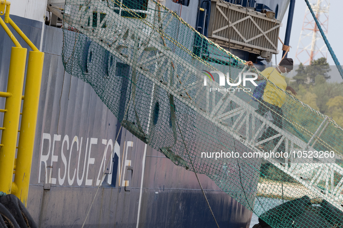 A migrant pregnant woman disembarked from MSF's (Doctors Without Borders) Geo Barents ship at the Italian port of Brindisi on September 19,...
