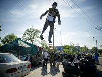 UKRAINE, Slavyansk :  : An Effigy depicting a representative of the Kiev authorities is hung over a barricade during the referendum called b...