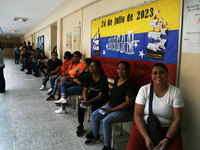 Venezuelans flocked en masse from the early hours of this Sunday, November 19, to participate in the Simulation of the consultative Referend...