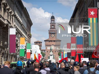 The demonstrators during the italian first president Matteo Renzi in Milan for EXPO, on May 13, 2014. (