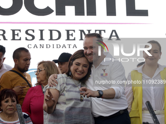 Xochitl Galvez, the presidential candidate for Mexico, and Santiago Taboada, the candidate for mayor of Mexico City from the Fuerza y Corazo...