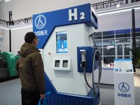 Visitors are visiting a ''hydrogen refueling station'' at the 2024 Beijing International Hydrogen Technology and Equipment Exhibition at the...