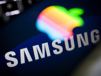 In an attempt to expand their OLED screen production Samsung have said to invest another 6 billion Euros to double capacity. Apple is said t...