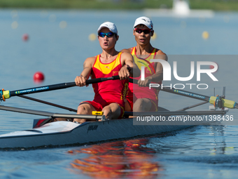 jie Dong and Guiying Zhu from  China during U23 Lightweight Mens Pair on day 3 of the 2016 World Rowing Senior, Under 23 & Junior Championsh...