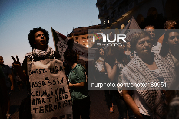 Hundreds of Palestinian refugees living in Greece demonstrated in the center of Thessaloniki against the attacks of the Israeli army in Gaza...
