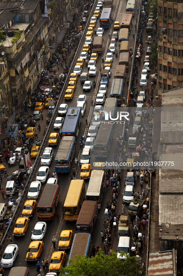 Traffic jams in Eastern India city, in Kolkata, on April 20, 2017  