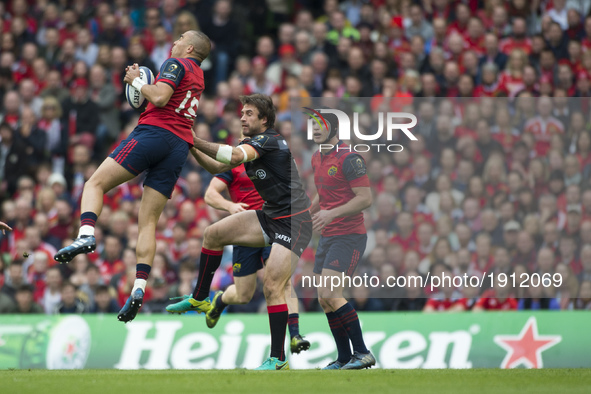 Simon Zebo of Munster catches the ball during the European Rugby Champions Cup Semi-Final match between Munster Rugby and Saracens at Aviva...