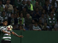 Sporting's midfielder Alan Ruiz controls the ball during the Portuguese League  football match between Sporting CP and SL Benfica at Jose Al...