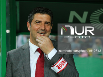 Benficas head coach Rui Vitoria from Portugal  during Premier League 2016/17 match between Sporting CP and SL Benfica, at Alvalade Stadium i...