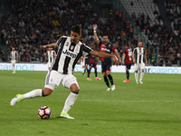 Juventus midfielder Sami Khedira (6) shoots the ball during the Serie A football match n.33 JUVENTUS - GENOA on 23/04/2017 at the Juventus S...