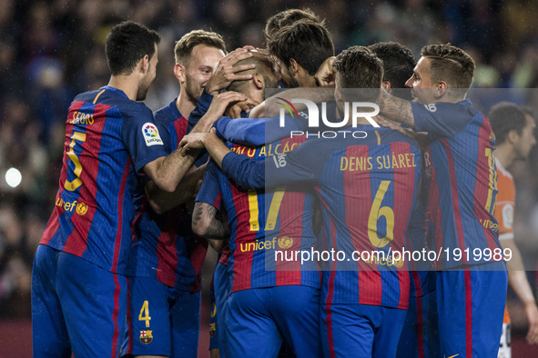 Javier Mascherano of FC Barcelona celebrating his goal with the whole FC Barcelona team during the Spanish championship Liga football match...
