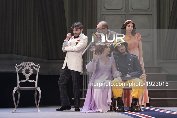 Javier Pereira, Carmen Ruíz, Carmen Ruíz and Fernando Tejero during the graphic pass of the play 