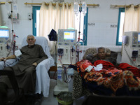 Palestinian patients undergoe kidney dialysis at Shifa hospital in Gaza City April 29, 2017(