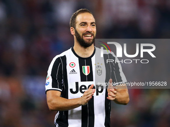 Gonzalo Higuain of Juventus during the Serie A match between AS Roma and Juventus FC at Stadio Olimpico on May 14, 2017 in Rome, Italy.(