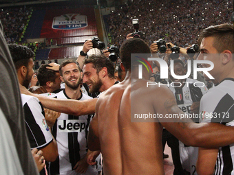 Juventus team celebrates victory after the Coppa Italia final football match JUVENTUS - LAZIO on 17/05/2017 at the Stadio Olimpico in Rome,...