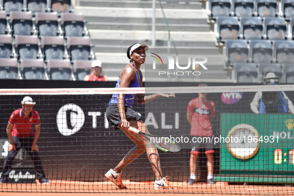 Venus Williams in action during his match against Johanna Konta - Internazionali BNL d'Italia 2017 on May 16, 2017 in Rome, Italy. 