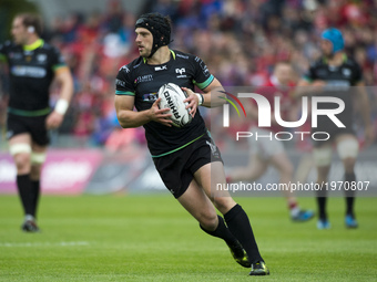Dan Evans of Ospreys runs with the ball during the Guinness PRO12 Semi-Final match between Munster Rugby and Ospreys at Thomond Park Stadium...