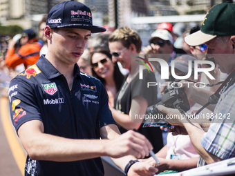33 VERSTAPPEN Max from Netherland of Red Bull Tag Heuer RB13 signing autographs to the fans during the Monaco Grand Prix of the FIA Formula...