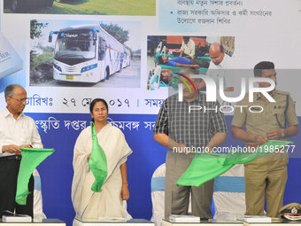 Mamata Banerjee Chief Minister of West Bengal flag off Kolkata to Suri ,Bolpur to Kolkata  super first  Ac Bus Services during  Six Years ce...