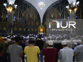 Muslims are during the first tarawih prayer first day of Ramadan in a Mosque in Bangkok, Thailand May 27, 2017. (
