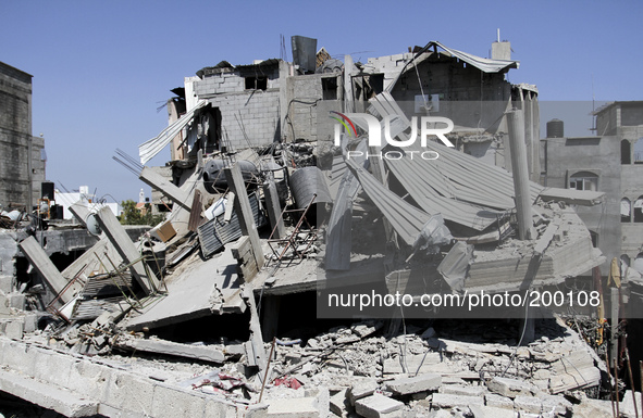 A general view of a destroyed house in the Bureij refugee camp in the central Gaza Strip on 01 August 2014. 