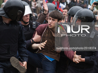 Police detain protesters during anti corruption rally in St.Petersburg, Russia, on 12 June 2017. Over 200 people were detained on June 12, 2...