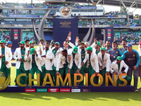 Pakistan Team with Trophy
during the ICC Champions Trophy Final match between India and Pakistan at The Oval in London on June 18, 2017 (