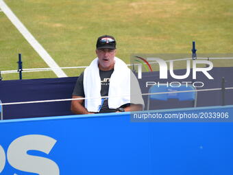 Steve Johnson (USA)'s coach Craig Boynton is seen on a court at AEGON Championships at Queen's Club, London, on June 19, 2017. (