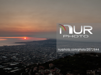 Naples wildfires have quickly spread on Vesuvio, threatening hundreds of home, firefighters battle Vesuvio wildfires, Naples Sud Italy, July...