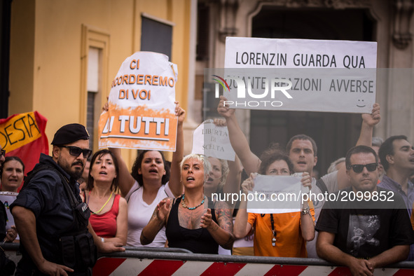 Protest against compulsory vaccination in Piazza Montecitorio during the final vote of Decree Law on Vaccines at the Chamber of Deputies,on...