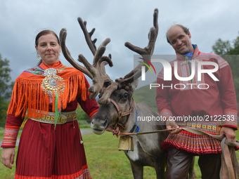 Roai and Nkaren Ryhen, a local Sami couple of supporters during the third stage, the 185.5km from Lyngseidet (Lyngen Alps) to Finnvikdalen (...