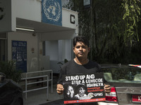 Ziaur Rahman(24) a Myanmars Rohingya refugee hold a picket outside UN HQ in Kuala Lumpur, Malaysia, 09 September 2017.  (