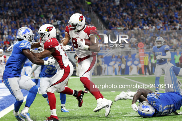 Arizona Cardinals tight end Jermaine Gresham (84) russhes for a touchdown during the second half of an NFL football game against the Detroit...