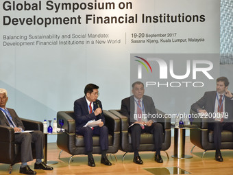 Dato' Charon Mokhzani(1st L), Managing Director, Khazanah Research Institute, Malaysia, Mr. Octavio B. Peralta(2nd L), Secretary General, As...