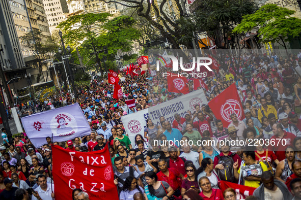 The MTST (Homeless Workers Movement) protests on September 19, 2017 in front of the presidential office in São Paulo, on Avenida Paulista, i...