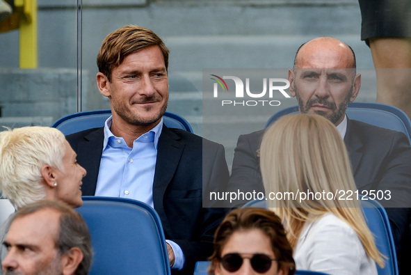 Francesco Totti and Monchi of Roma during the Serie A match between Roma and Udinese at Olympic Stadium, Roma, Italy on 23 September 2017.  
