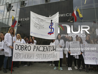 Polish students support resident doctors on hunger strike. Katowice, Poland on 13 October , 2017. About 26 resident doctors have been on hun...