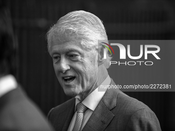 Former US President Bill Clinton arrives at Number 10 Downing Street on October 19, 2017 in London, England. Mr Clinton is meeting with Brit...