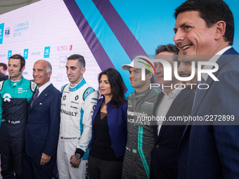 Sebastien Buemi, Virginia Raggi, Nelson Piquet, Alejandro Agag pose during a press conference in Rome, Italy on October 19, 2017. Rome will...