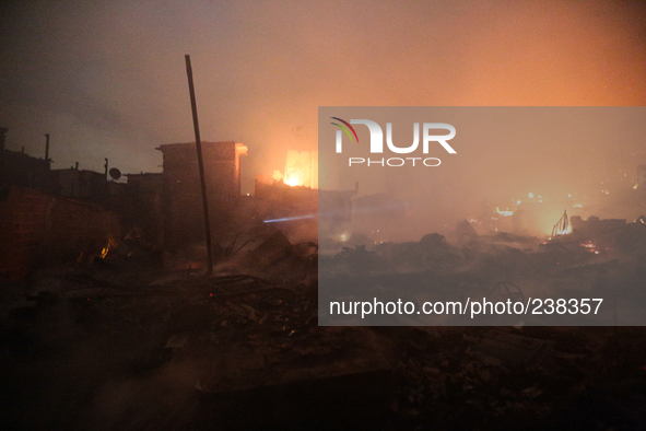 A major fire hits a slum located in the Campo Belo neighborhood on the Journalista Roberto Marinho Avenue in the south zone of Sao Paulo, Br...