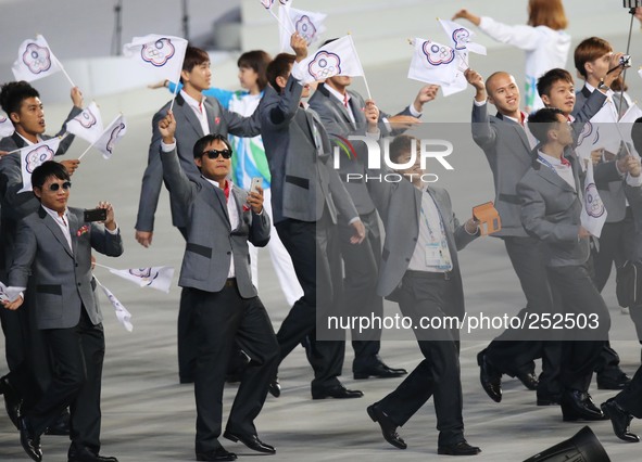 (140919) -- INCHEON, Sept. 19, 2014 () -- The delegation of Chinese Taipei enters the site during the opening ceremony of the 17th Asian Gam...