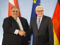 Minister of foreign affairs Steinmeier meets his Bahrain colleague sheikh Scheich Khaled bin Ahmad Al Khalifa. In the center of the discussi...