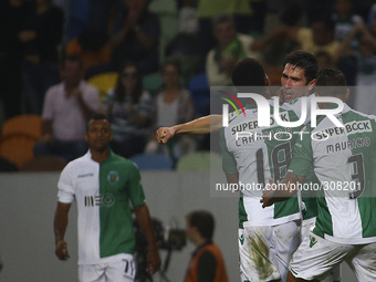 Sporting´s defender Paulo Oliveira (2nd R) celebrates with team mates after scoring a goal during the Portuguese League football match betwe...