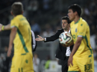 PORTUGAL, Guimarães: Sporting's Portuguese coach Marco Silva and Sporting's Spanish forward Diego Capel during Premier League 2014/15 match...